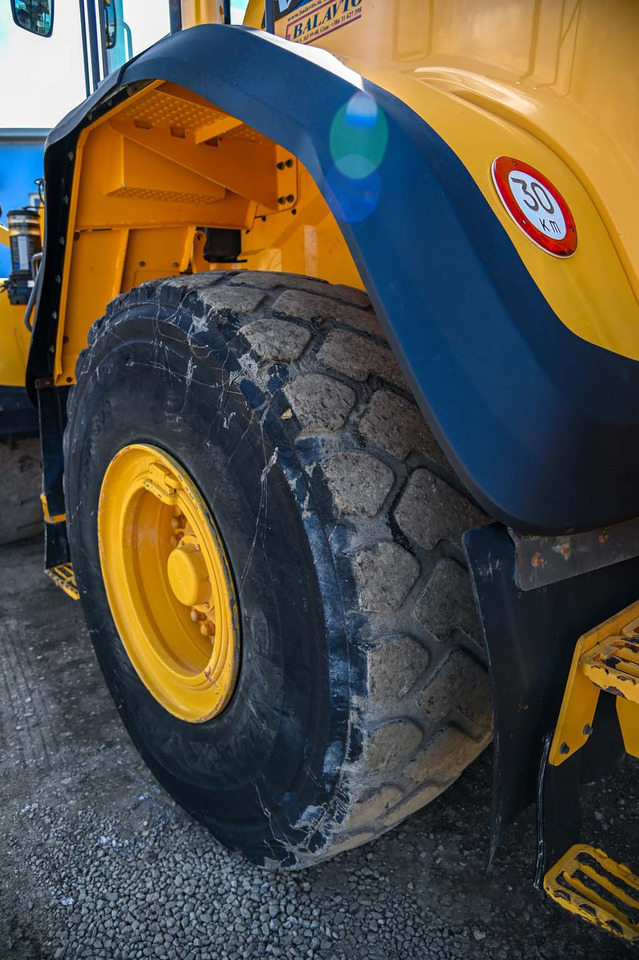 Chargeuse sur pneus VOLVO L180H