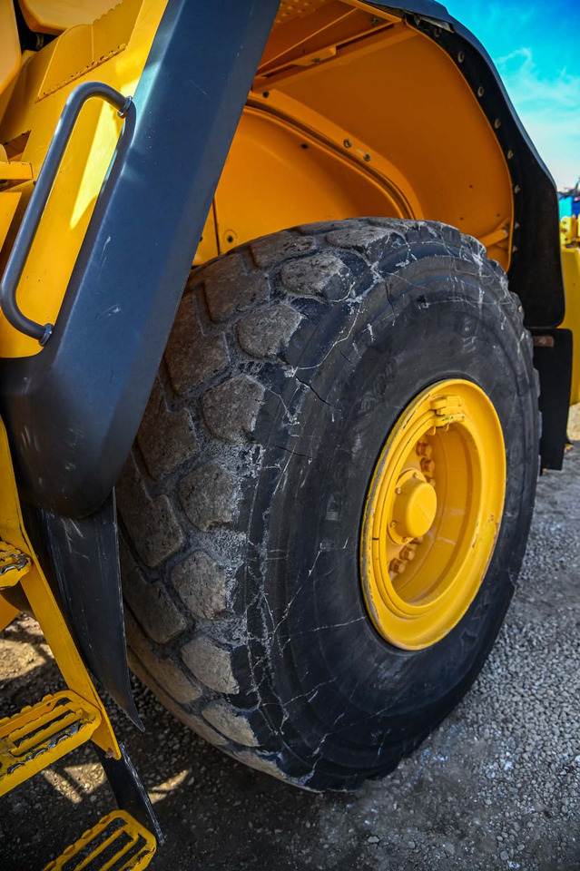 Chargeuse sur pneus VOLVO L180H