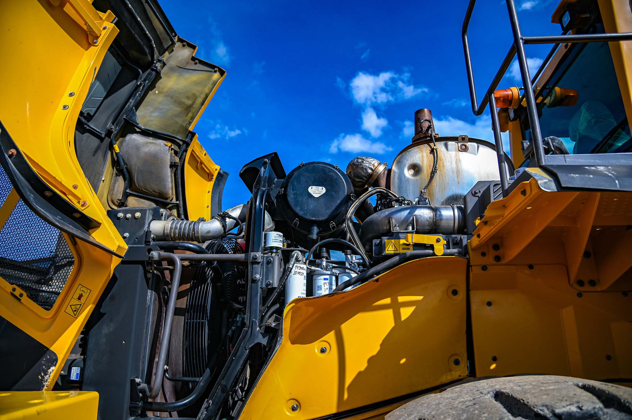 Chargeuse sur pneus VOLVO L180H