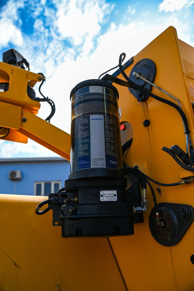 Chargeuse sur pneus VOLVO L180H