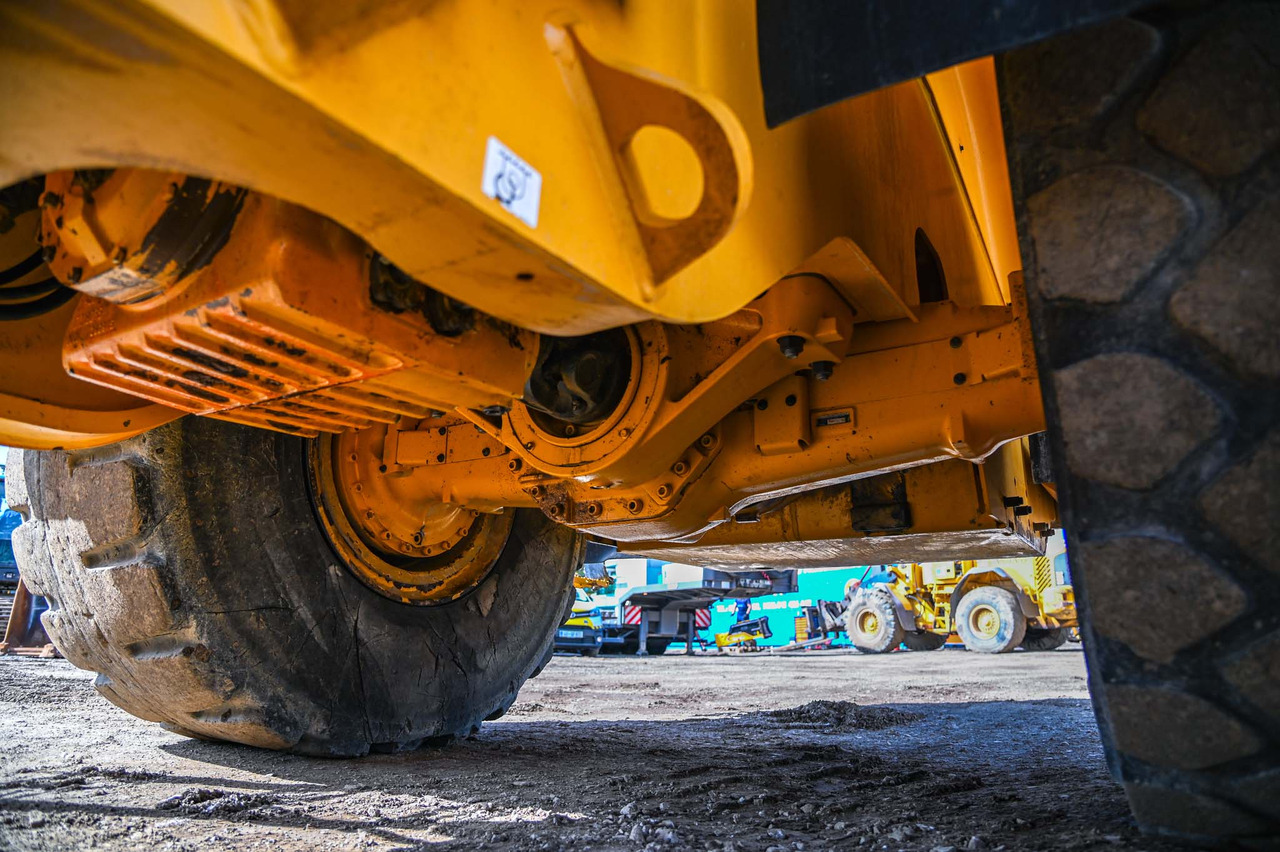 Chargeuse sur pneus VOLVO L180H