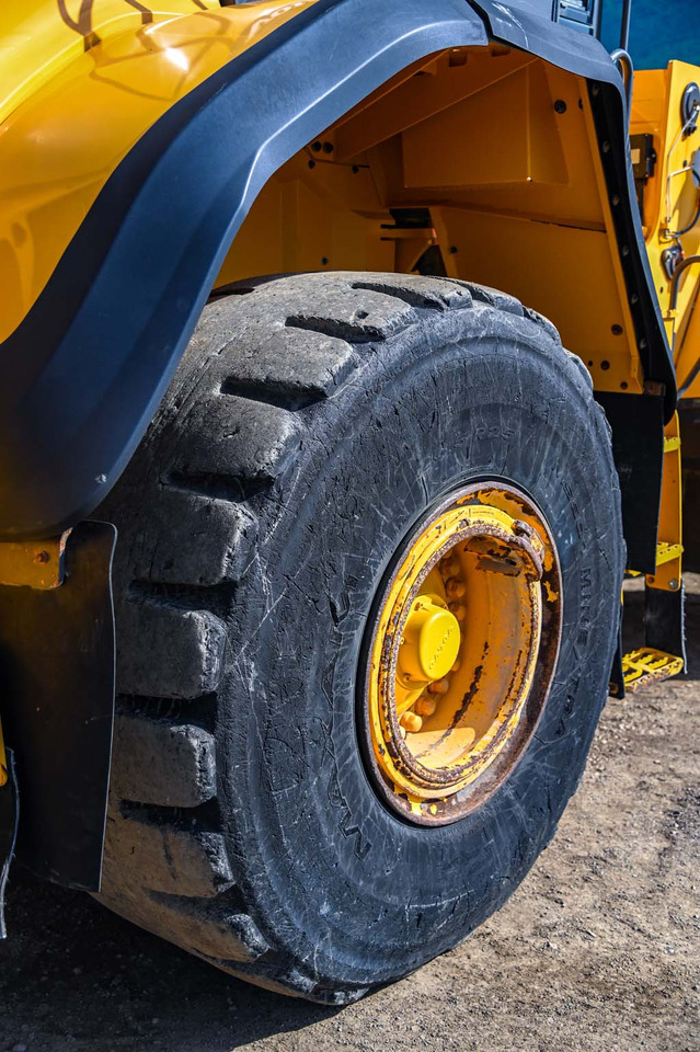 Chargeuse sur pneus VOLVO L180H