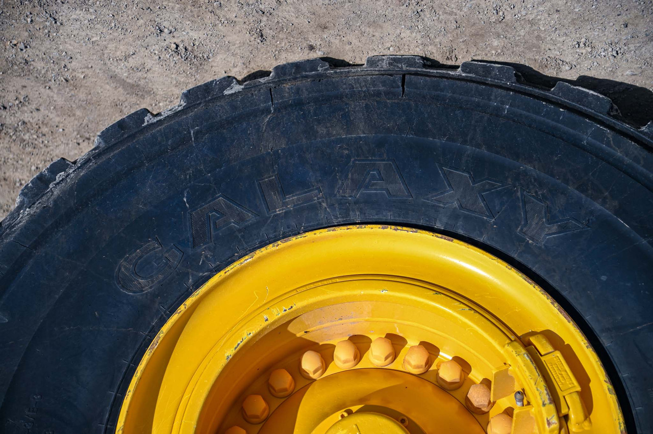 Chargeuse sur pneus VOLVO L180H