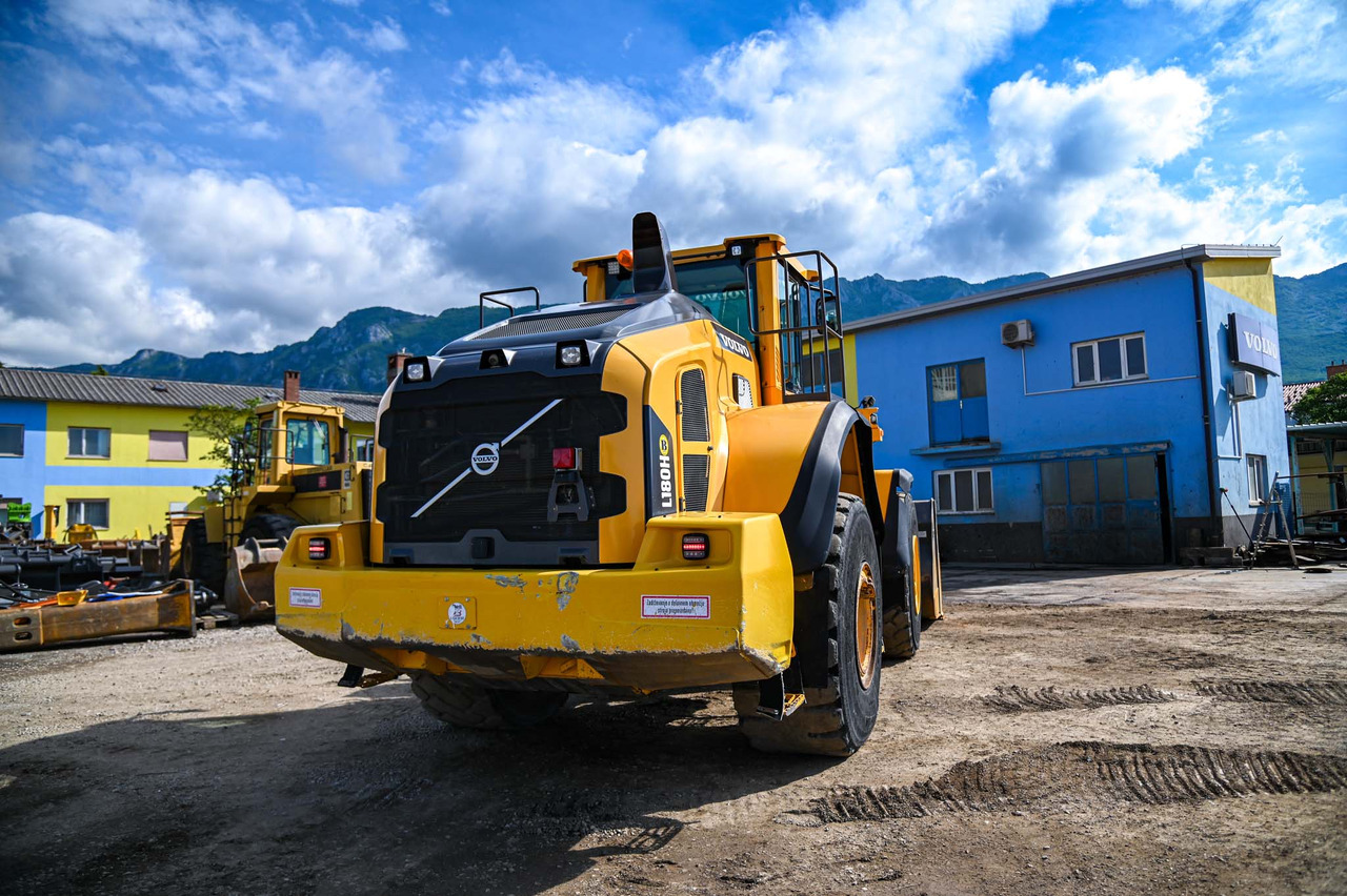 Chargeuse sur pneus VOLVO L180H