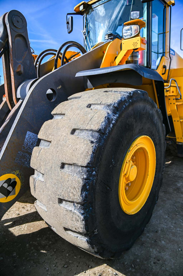 Chargeuse sur pneus VOLVO L180H