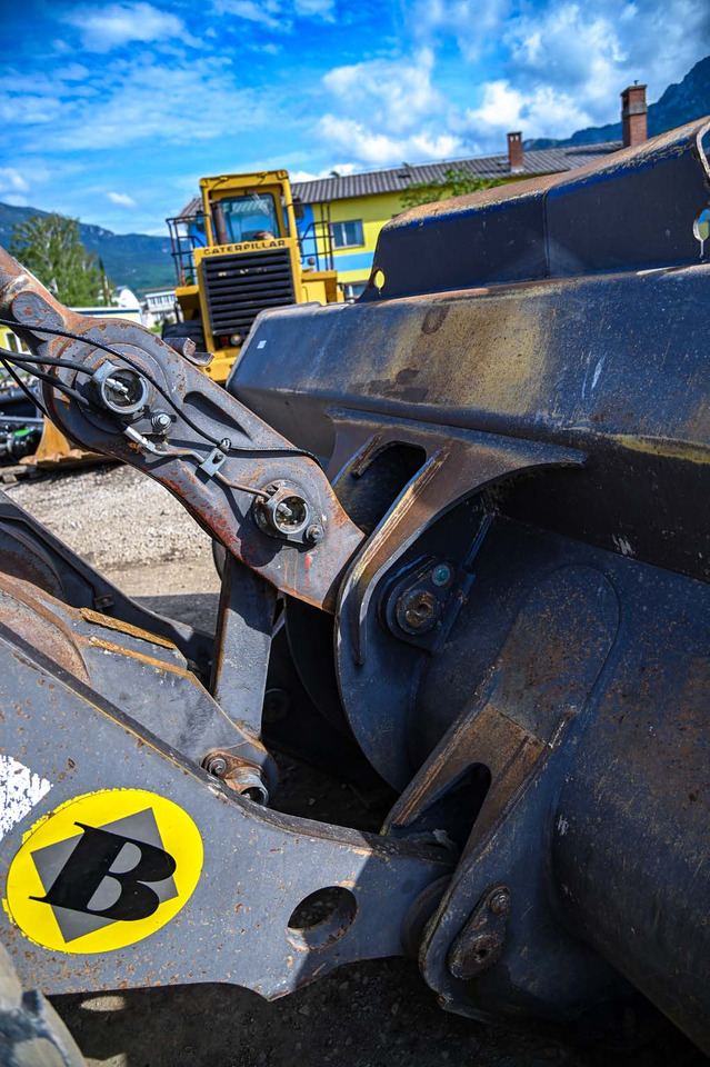 Chargeuse sur pneus VOLVO L180H