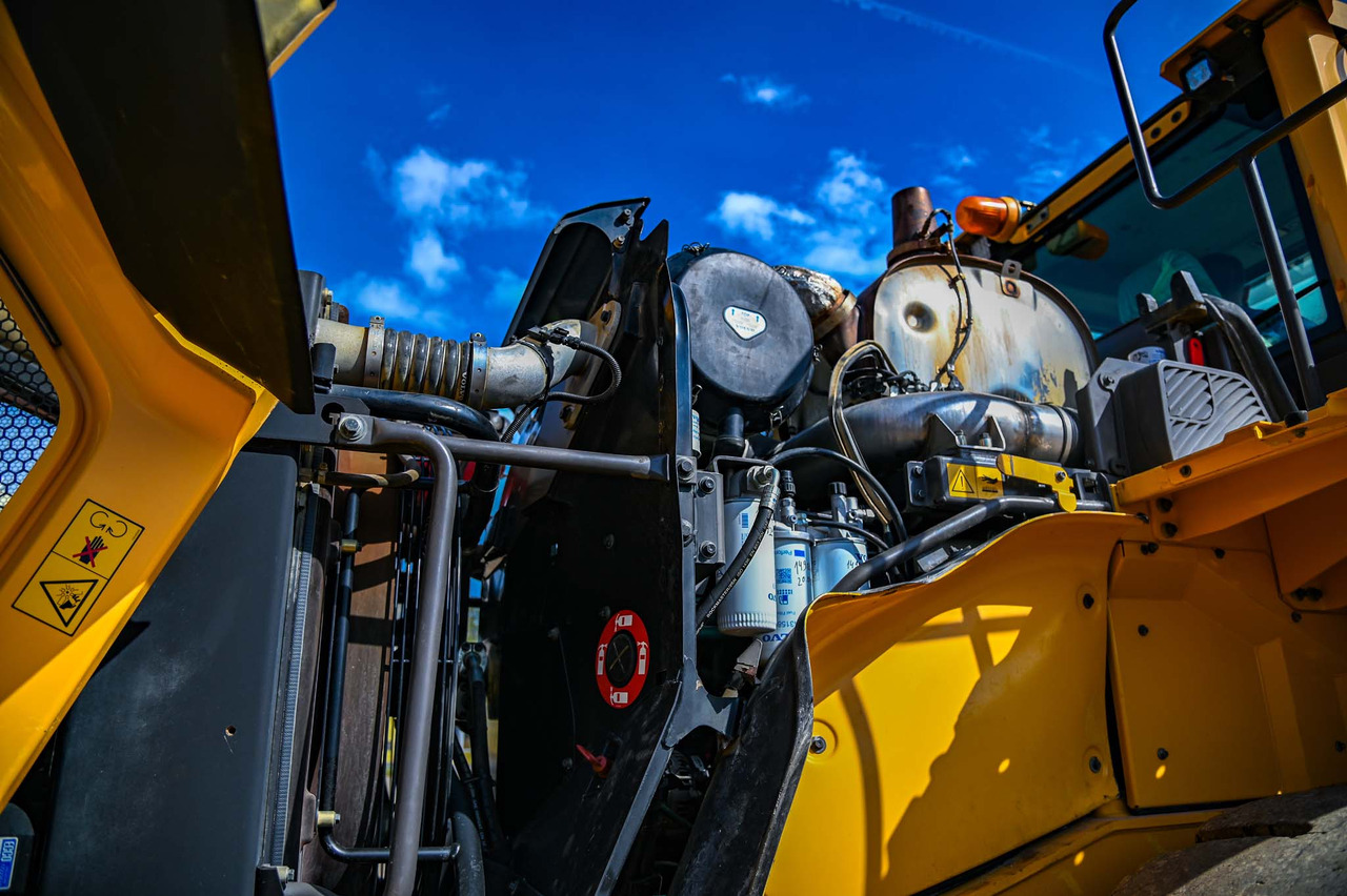 Chargeuse sur pneus VOLVO L180H