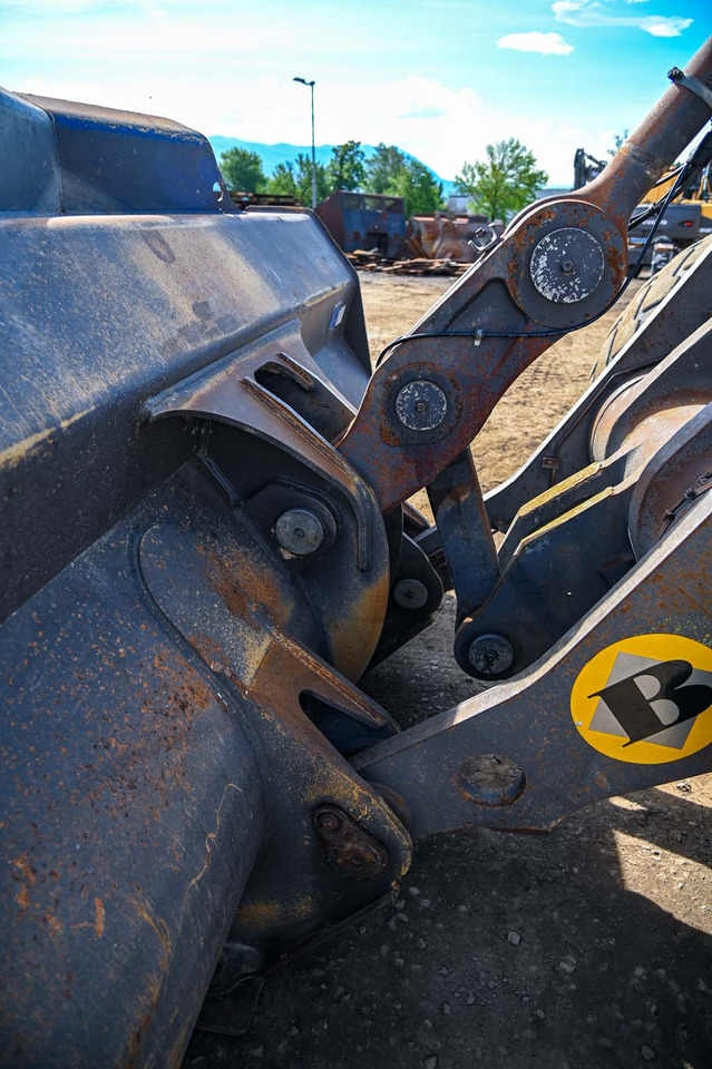 Chargeuse sur pneus VOLVO L180H