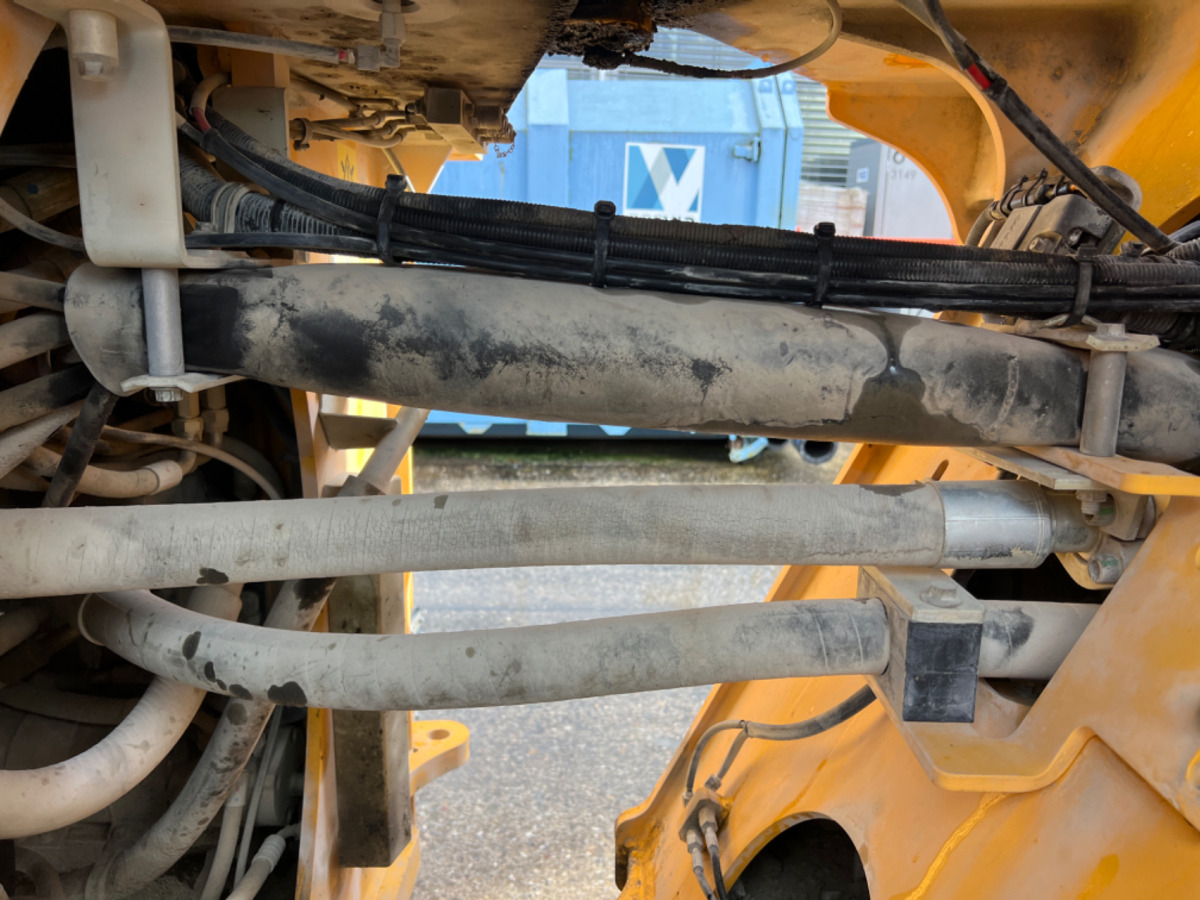 Chargeuse sur pneus VOLVO L180H