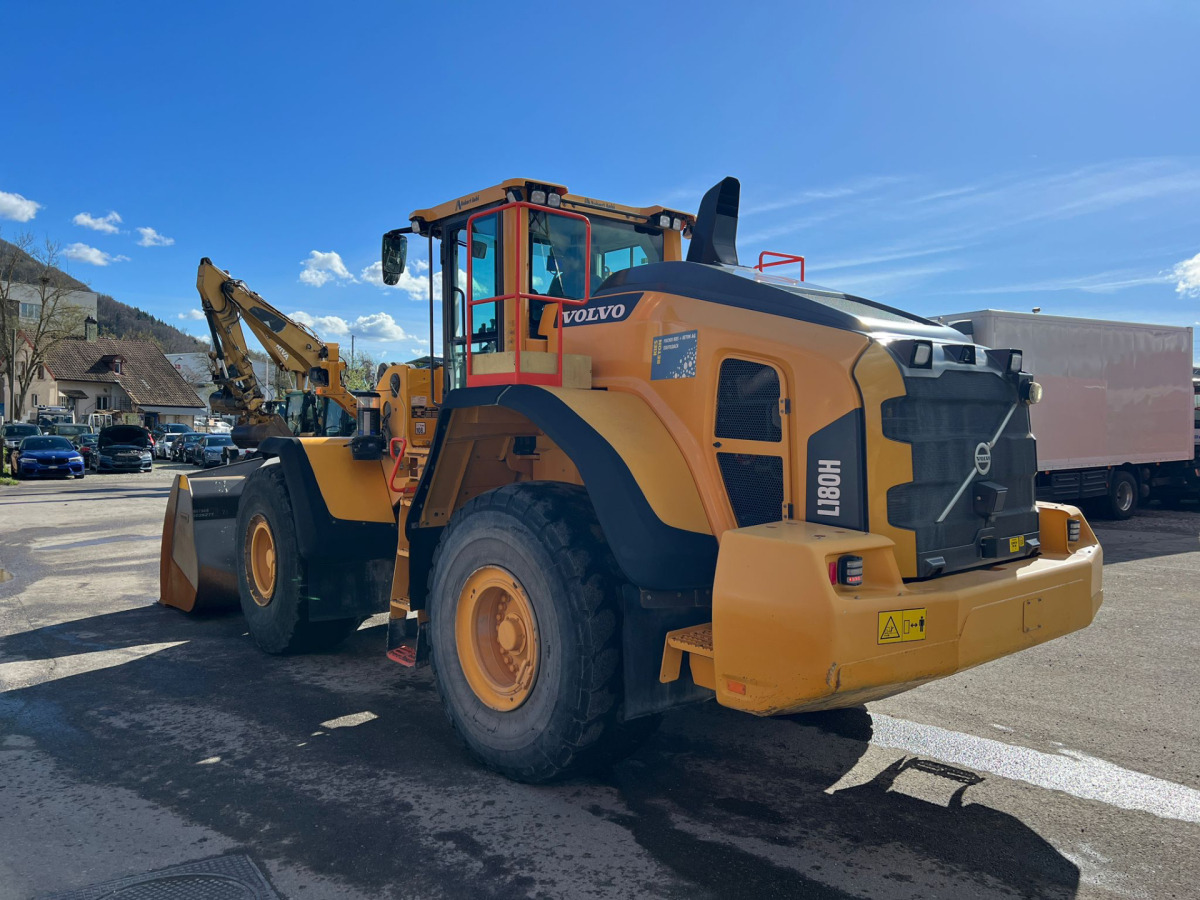 Chargeuse sur pneus VOLVO L180H