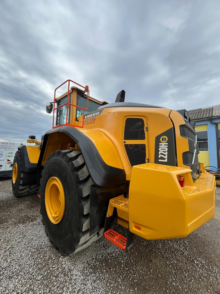 Chargeuse sur pneus VOLVO L220H