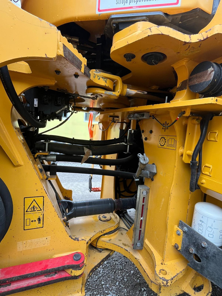 Chargeuse sur pneus VOLVO L220H