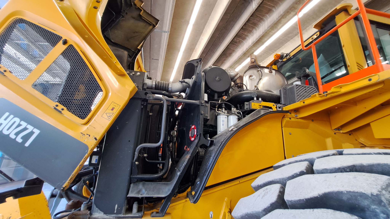 Chargeuse sur pneus VOLVO L220H