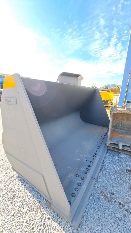 Chargeuse sur pneus VOLVO L220H