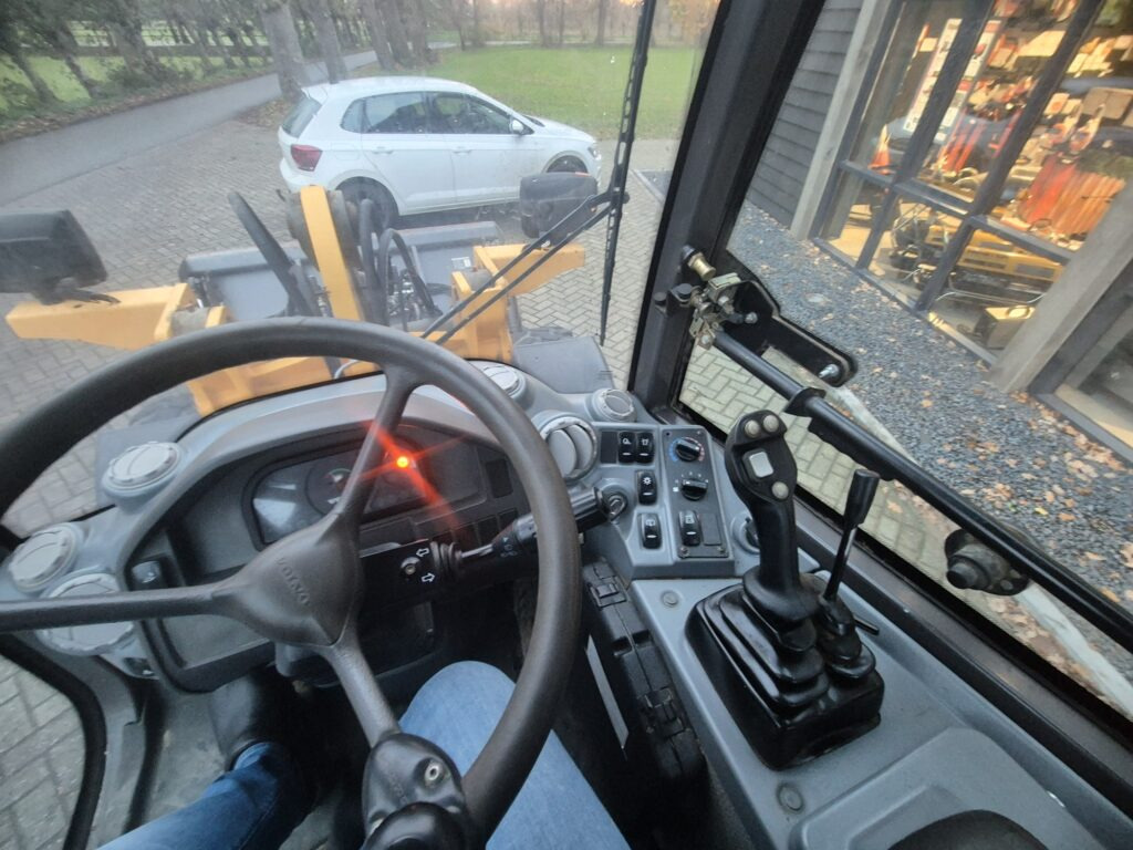 Chargeuse sur pneus VOLVO L25F