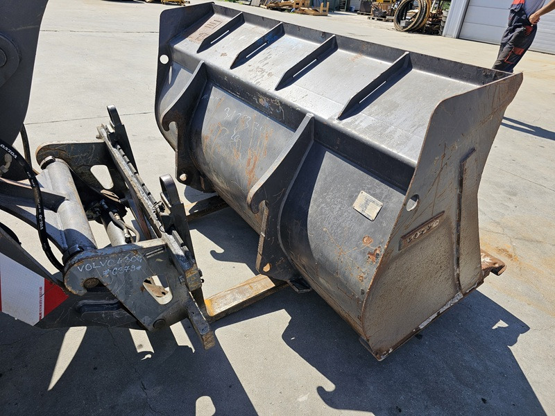 Chargeuse sur pneus VOLVO L30G