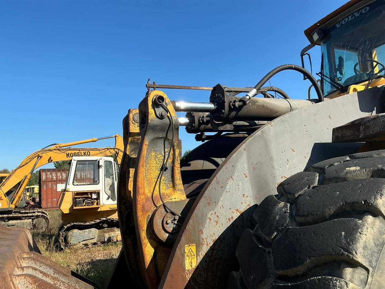 Chargeuse sur pneus VOLVO L330B