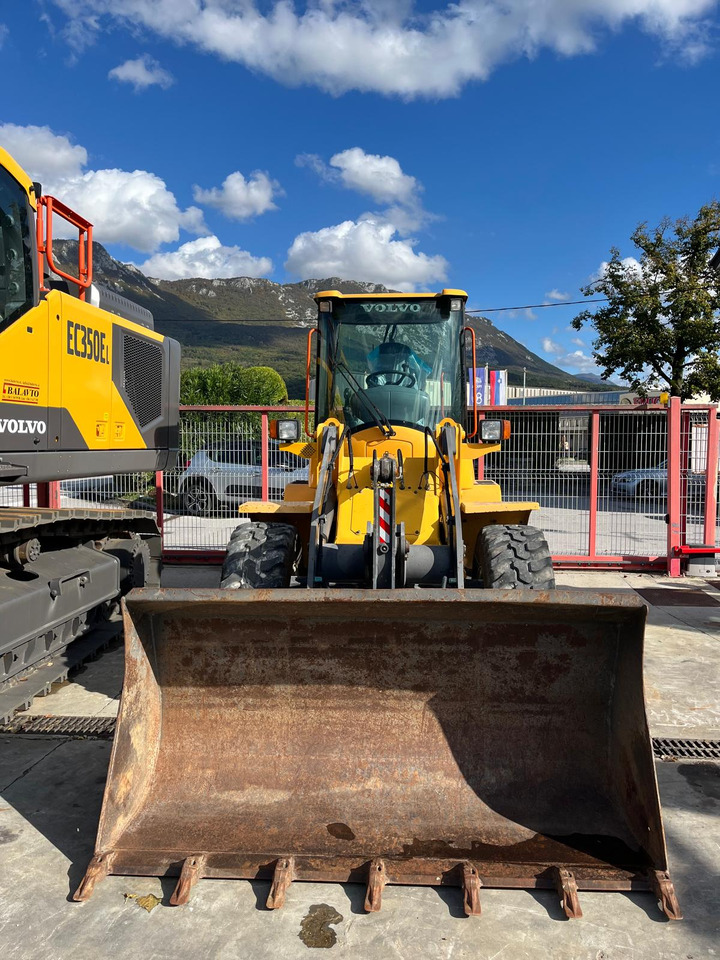 Chargeuse sur pneus VOLVO L35B