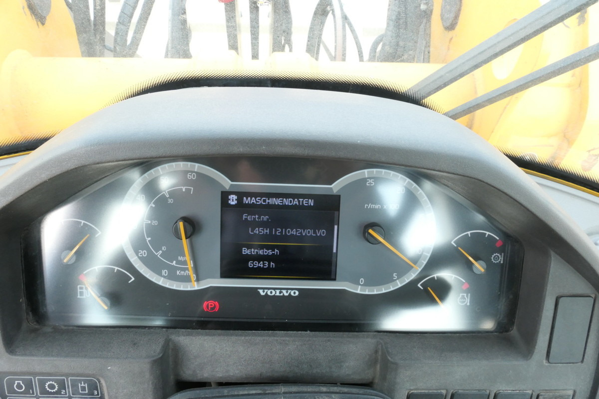 Chargeuse sur pneus VOLVO L45H