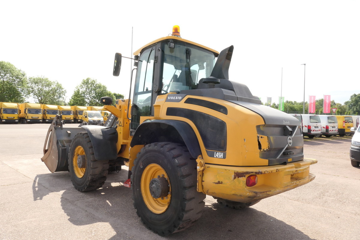 Chargeuse sur pneus VOLVO L45H