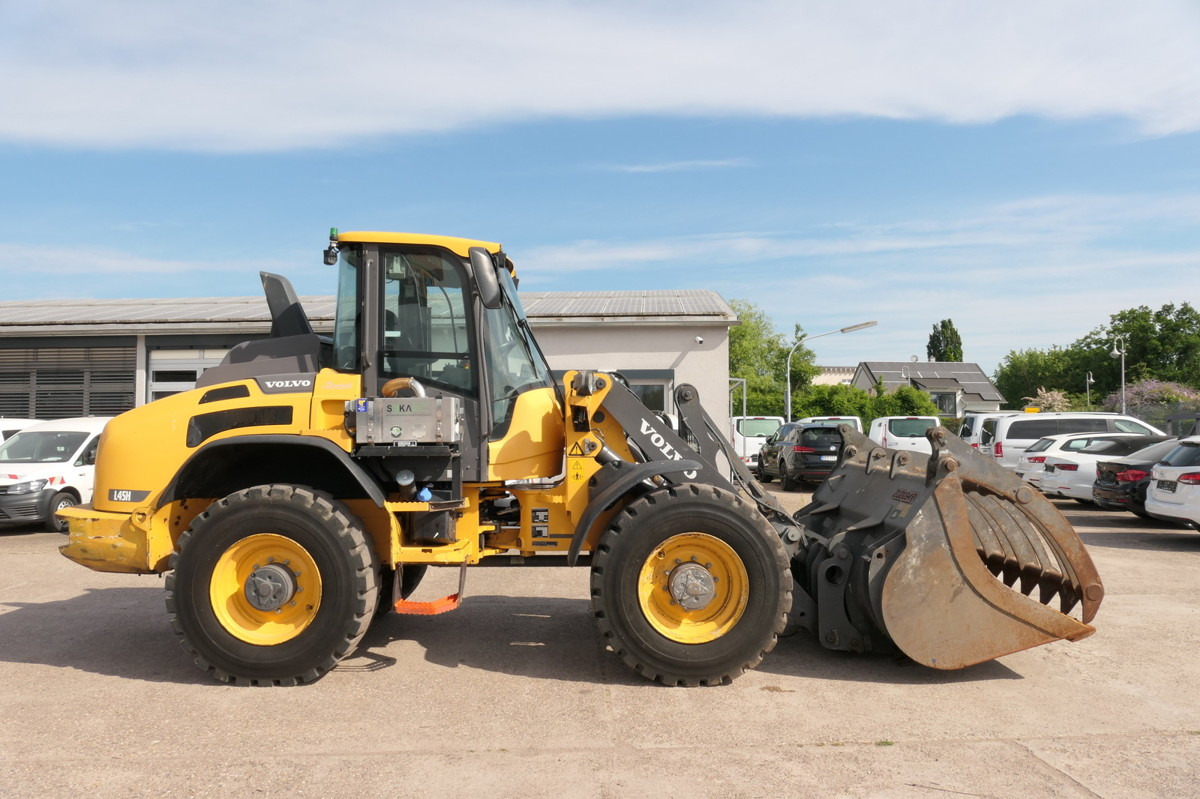 Chargeuse sur pneus VOLVO L45H