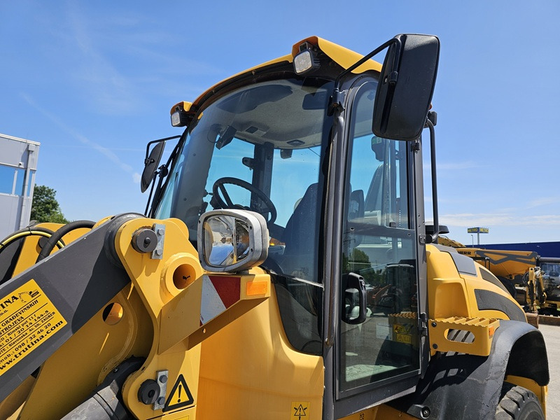 Chargeuse sur pneus VOLVO L45H
