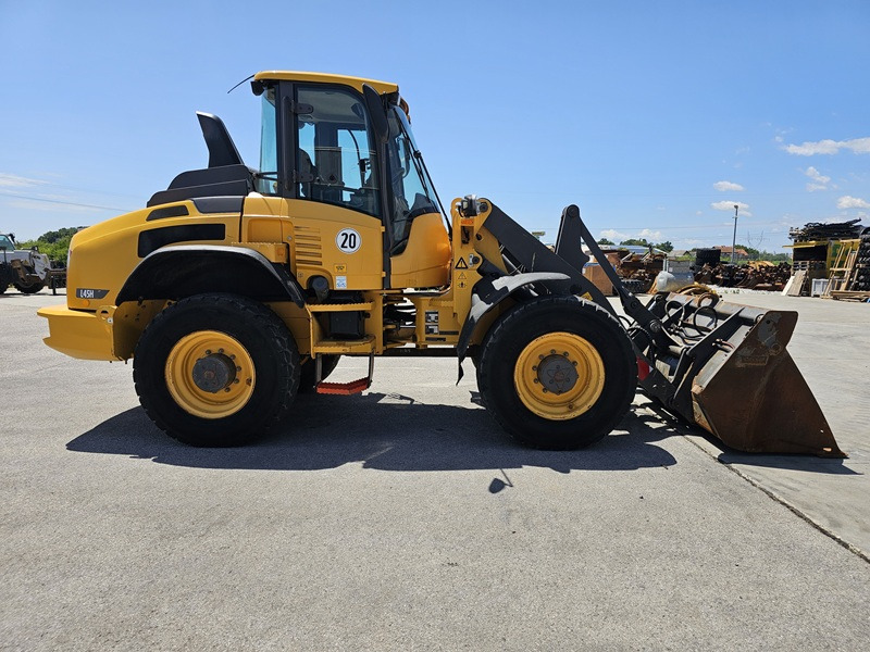 Chargeuse sur pneus VOLVO L45H