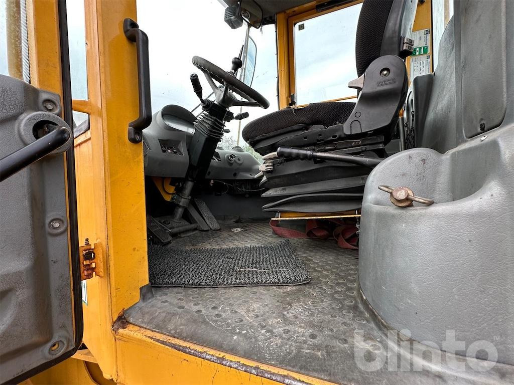 Chargeuse sur pneus VOLVO L50D