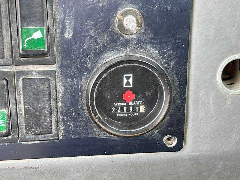 Chargeuse sur pneus VOLVO - L70C - SHOVEL