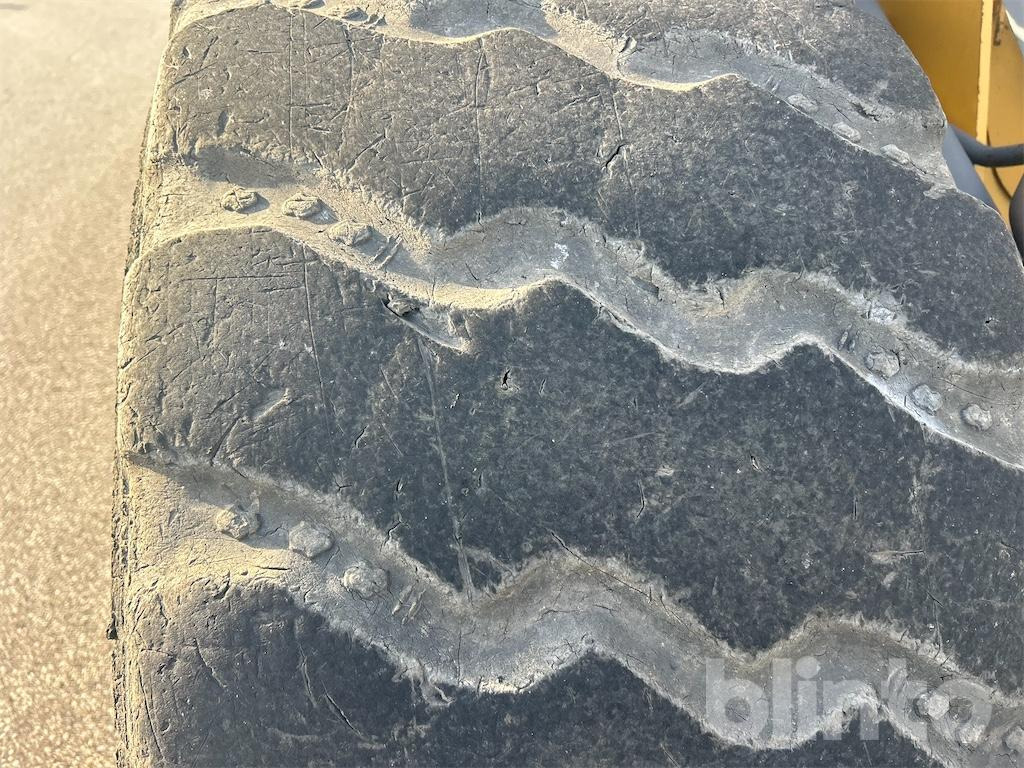 Chargeuse sur pneus VOLVO L90D