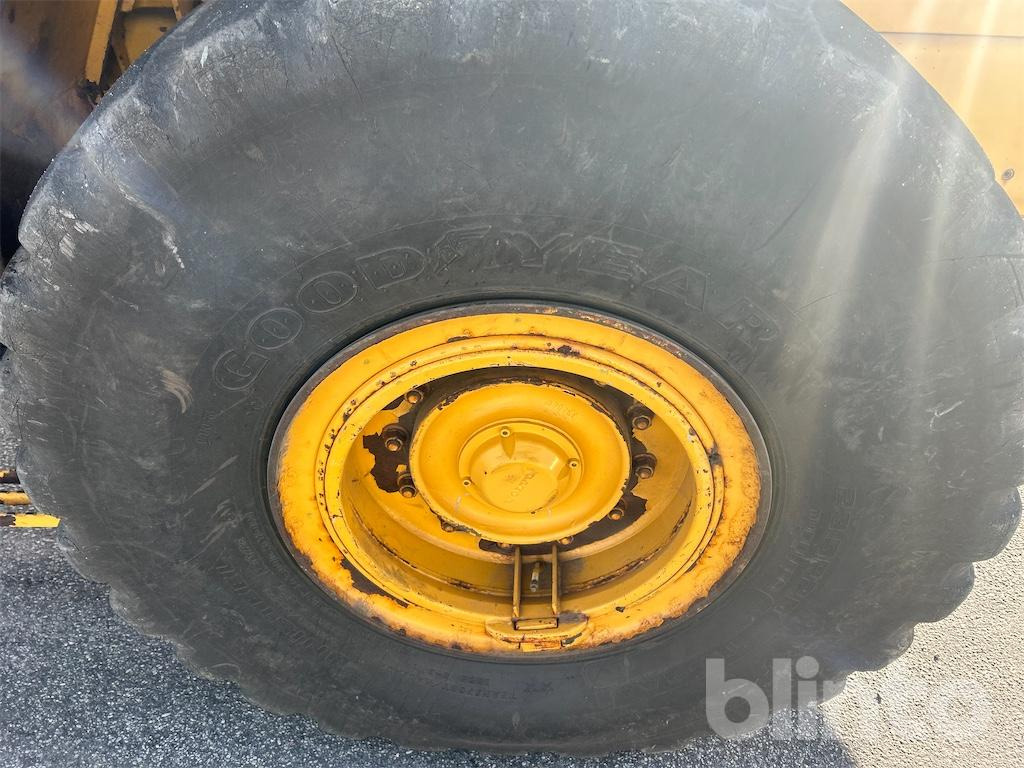 Chargeuse sur pneus VOLVO L90D