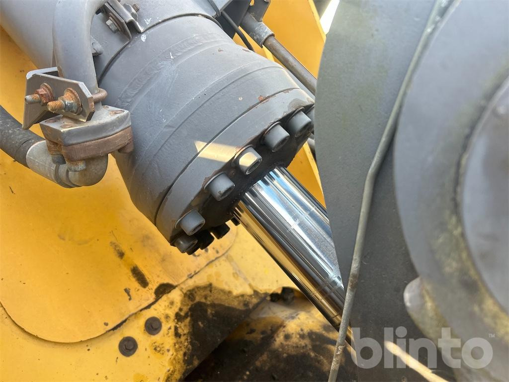 Chargeuse sur pneus VOLVO L90D