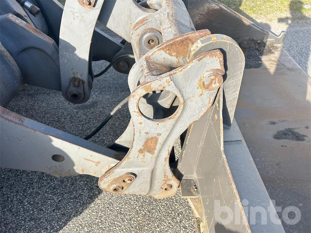 Chargeuse sur pneus VOLVO L90D