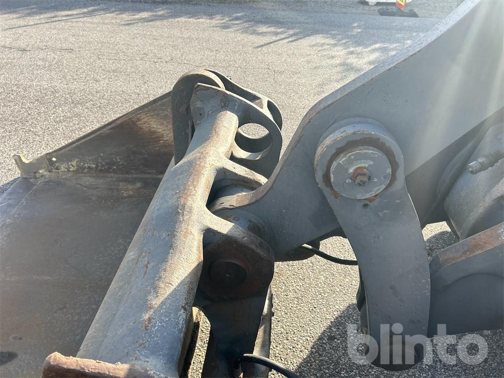 Chargeuse sur pneus VOLVO L90D