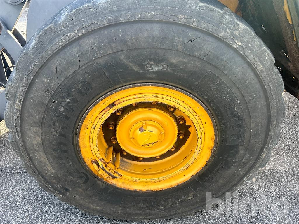 Chargeuse sur pneus VOLVO L90D