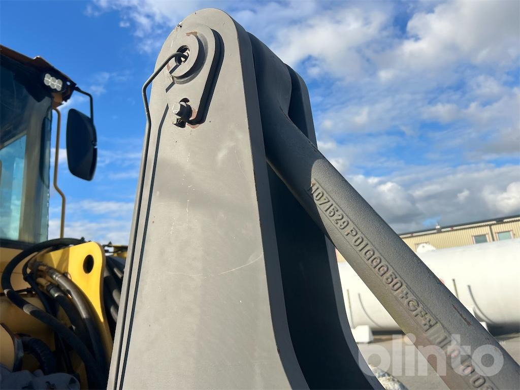 Chargeuse sur pneus VOLVO L90D