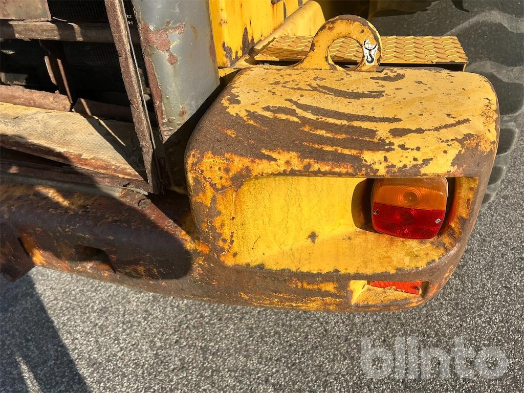 Chargeuse sur pneus VOLVO L90D