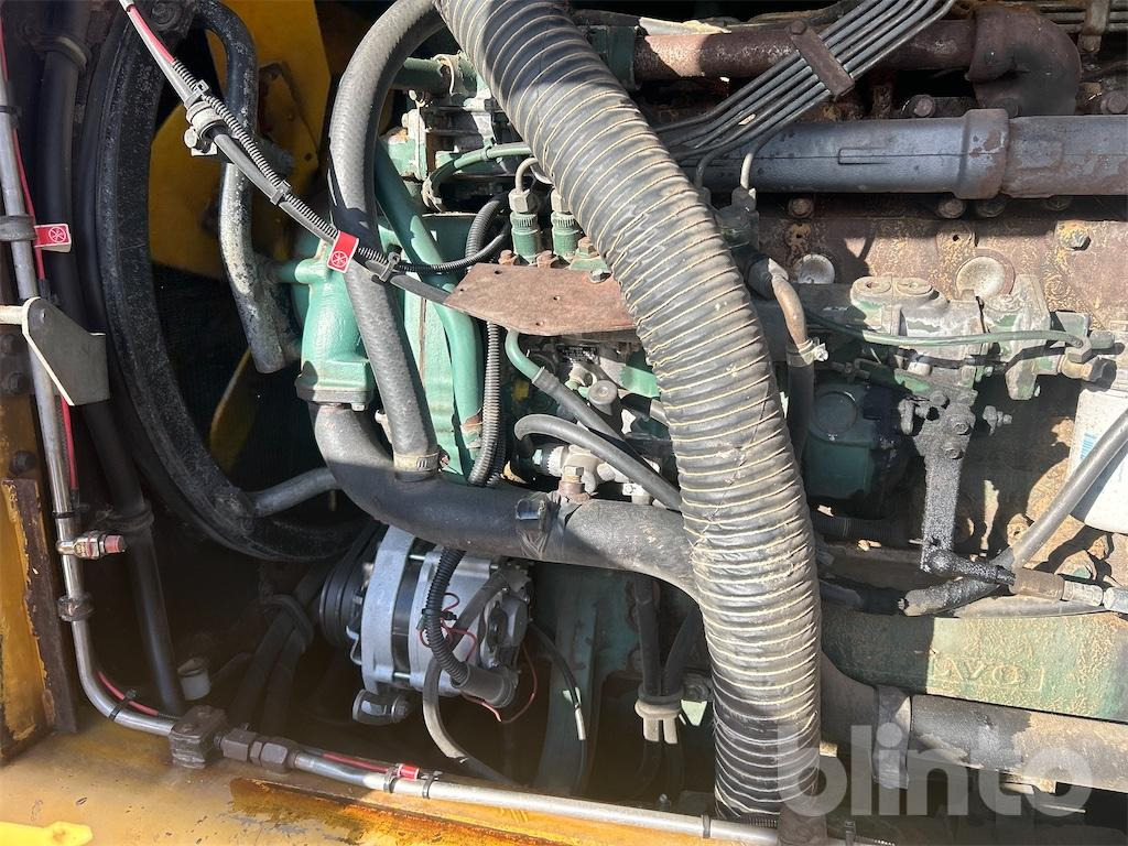 Chargeuse sur pneus VOLVO L90D