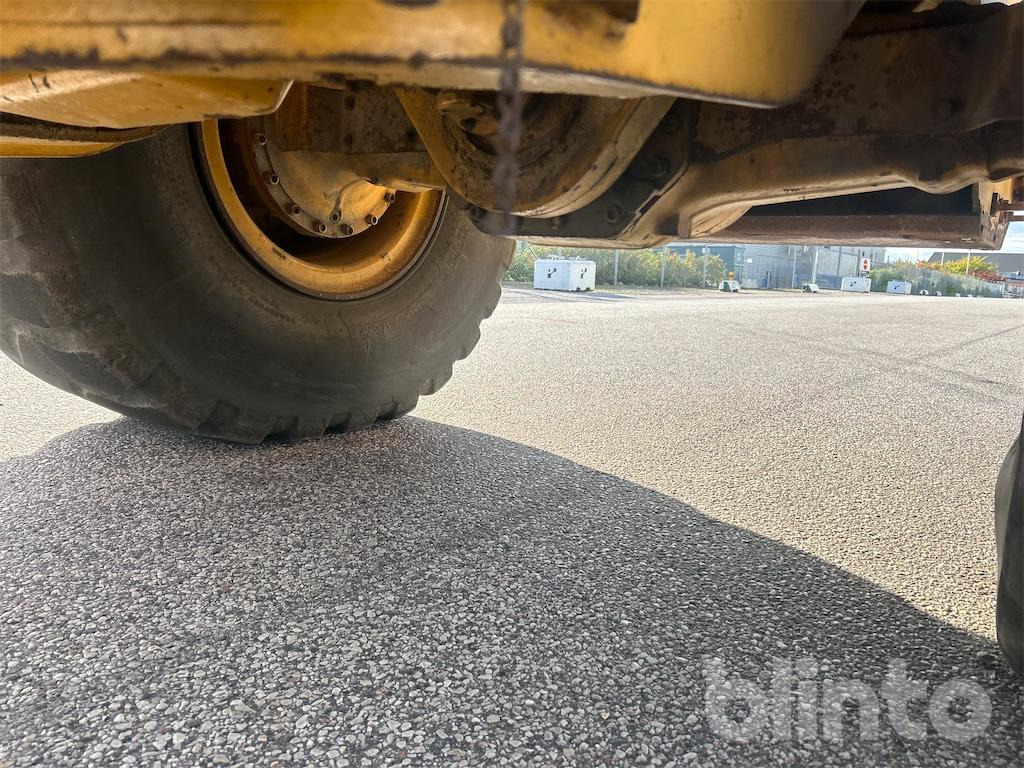 Chargeuse sur pneus VOLVO L90D