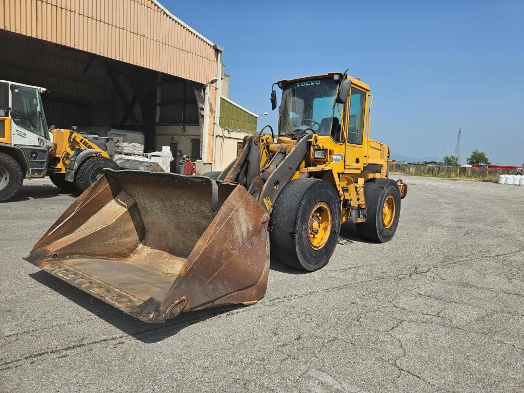 Chargeuse sur pneus VOLVO L 70 D