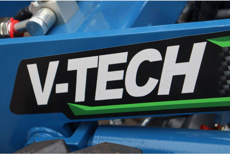 Chargeuse sur pneus V-tech E604