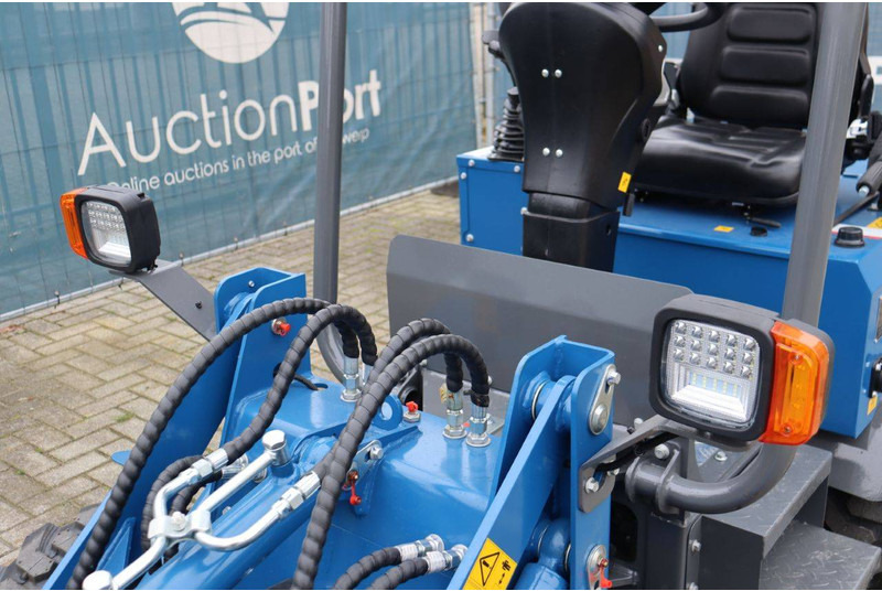 Chargeuse sur pneus V-tech E604