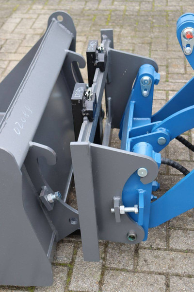 Chargeuse sur pneus V-tech E604