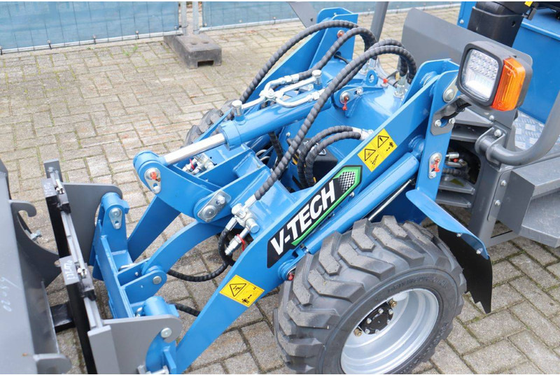 Chargeuse sur pneus V-tech E604