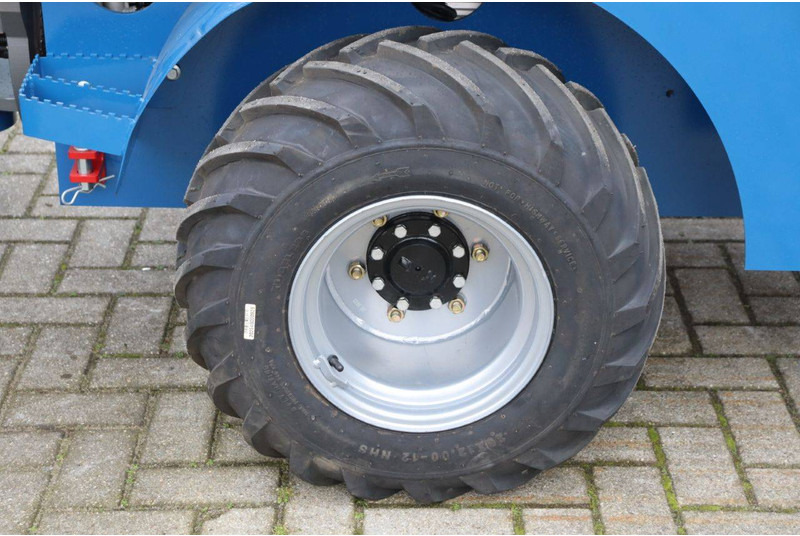 Chargeuse sur pneus V-tech E606