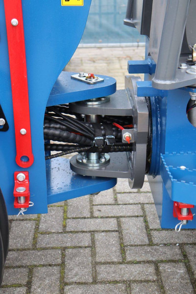 Chargeuse sur pneus V-tech E606