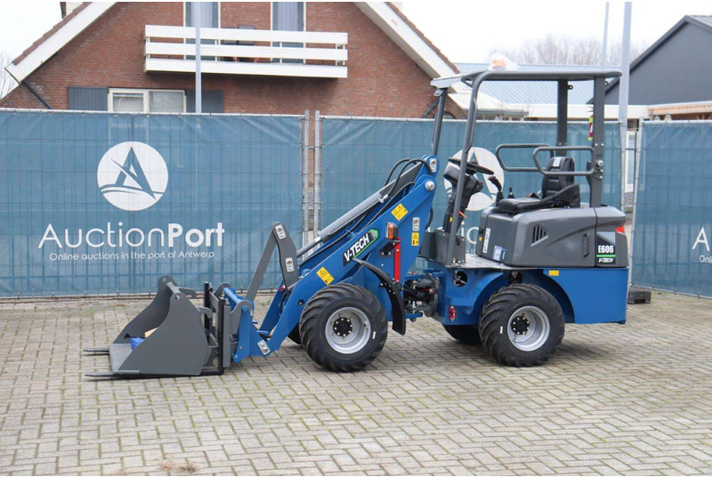 Chargeuse sur pneus V-tech E606