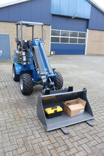 Chargeuse sur pneus V-tech E606 TELE