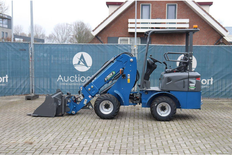 Chargeuse sur pneus V-tech E606 TELE