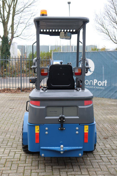 Chargeuse sur pneus V-tech E606 TELE